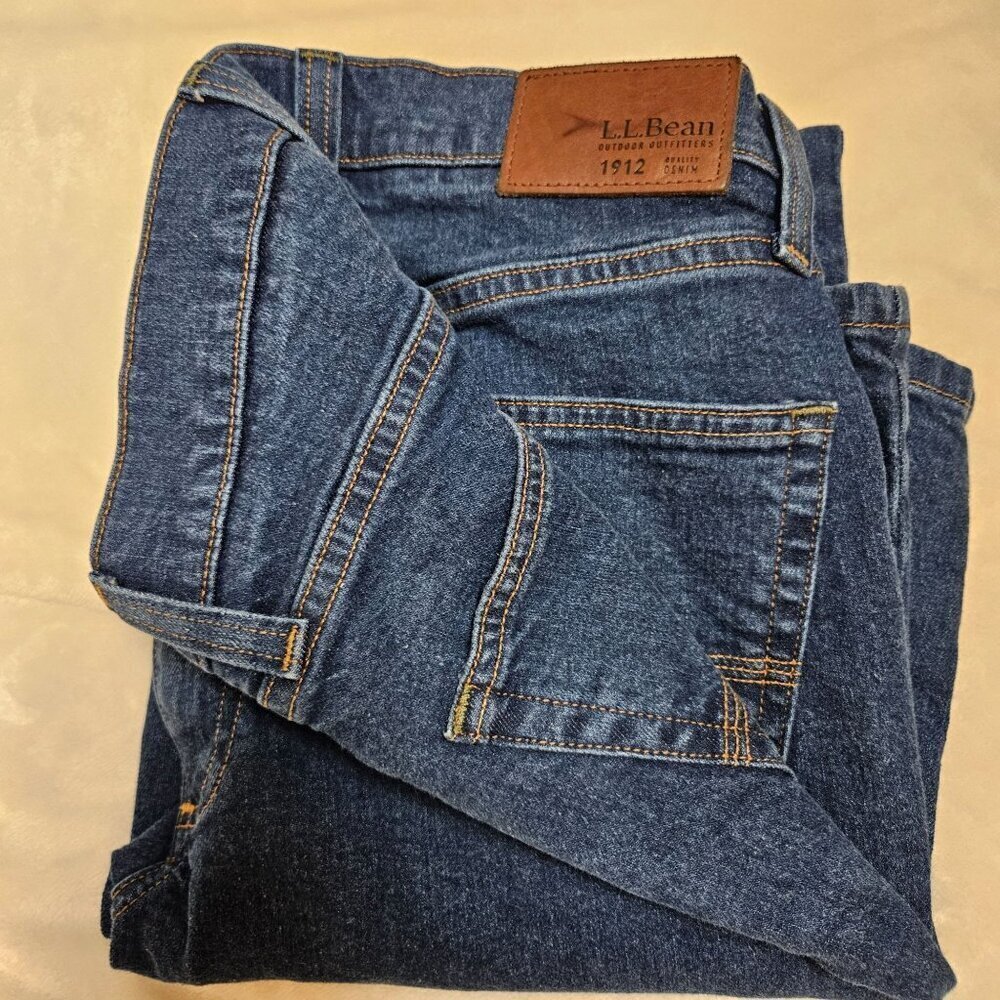 Classic Ll Bean Mens Denim Jeans Vintage Wash 34x32 Standard Fit Outdoor - Picture 2 of 7